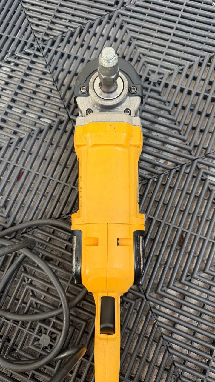 Politriz Dewalt 127 com garantia  - Foto 3