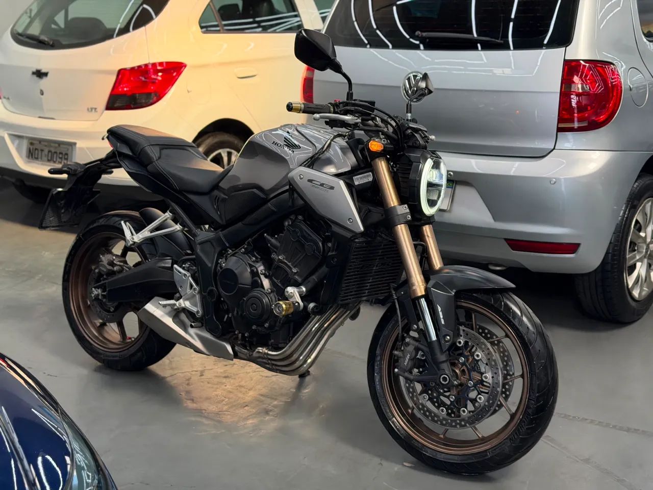 CB 650R 2020  - Foto 2