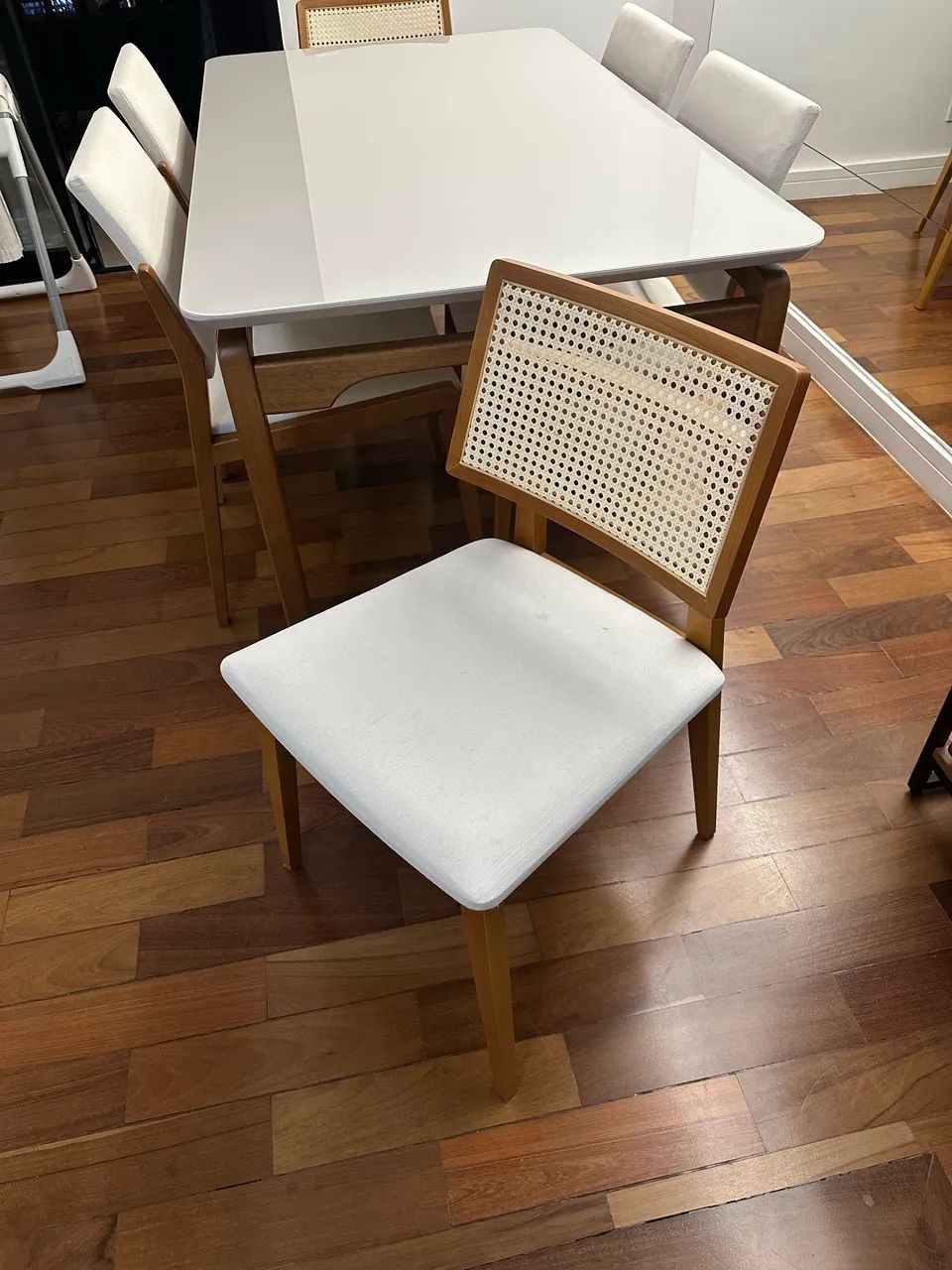 Mesa de jantar 6 lugares com cadeiras - Foto 3