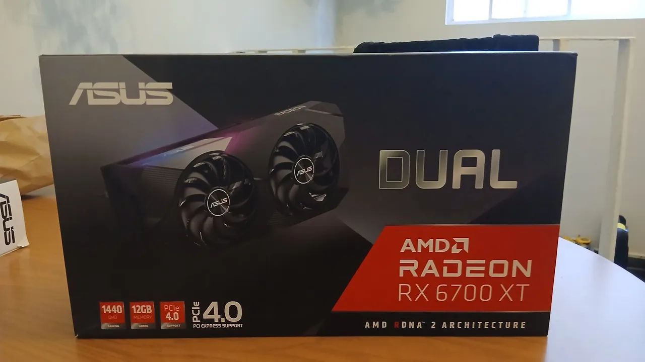 Placa de vídeo Asus RX 6700 XT 12GB