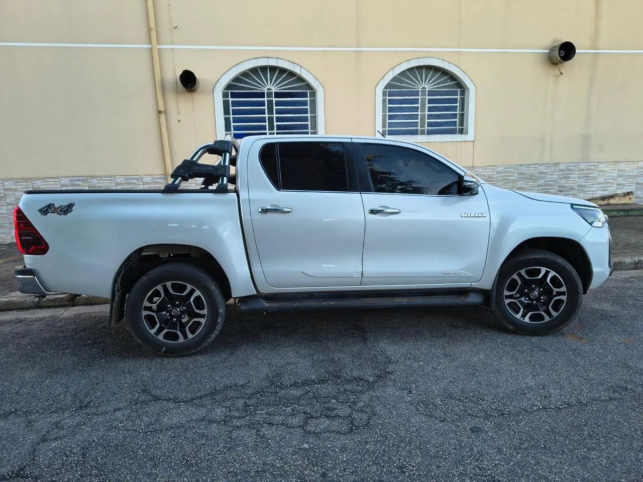 Toyota Hilux CD SRX 4X4 2.8 TDI 16V Diesel Aut. 2024