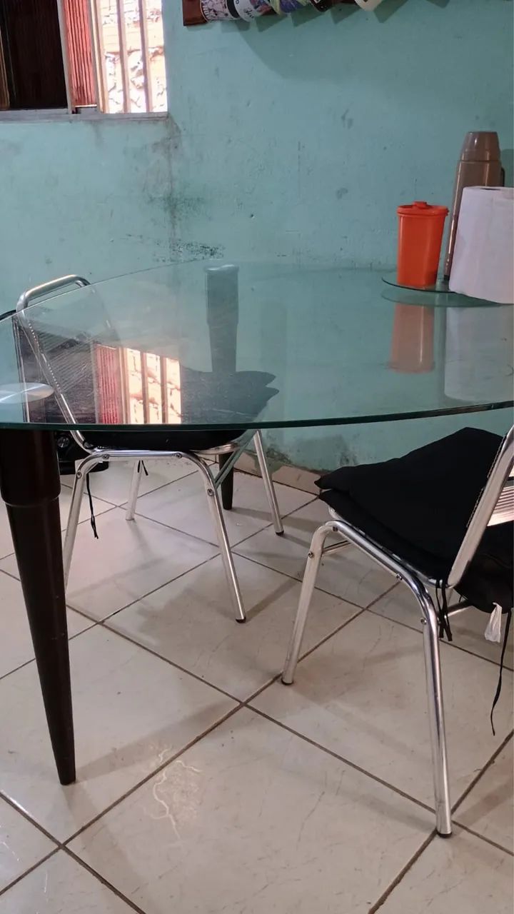Mesa cozinha de vidro com 3 cadeiras de aluminio perfeito estado - Foto 2