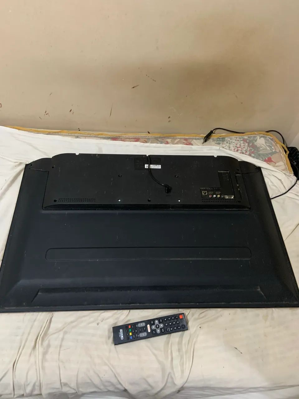 TV retirada de peças 