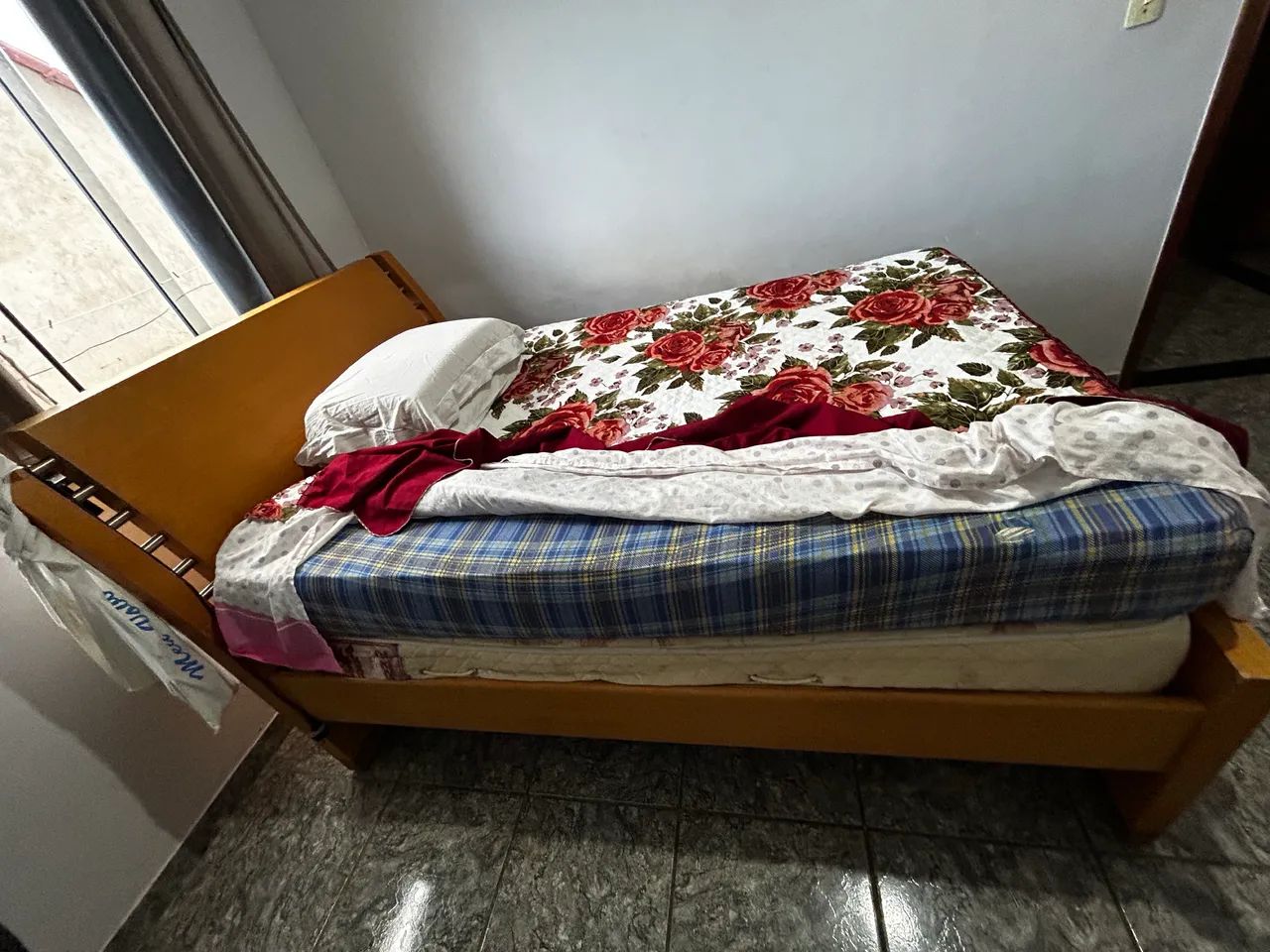 Cama e cômoda  - Foto 2