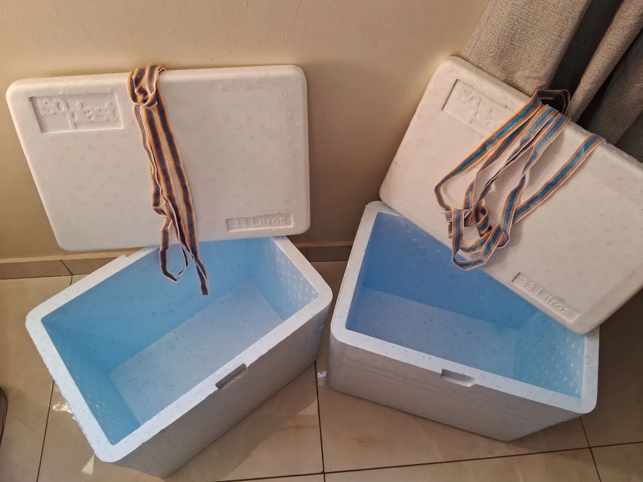 02 CAIXAS TÉRMICAS ISOPOR 33 L COM ALÇA - Foto 2