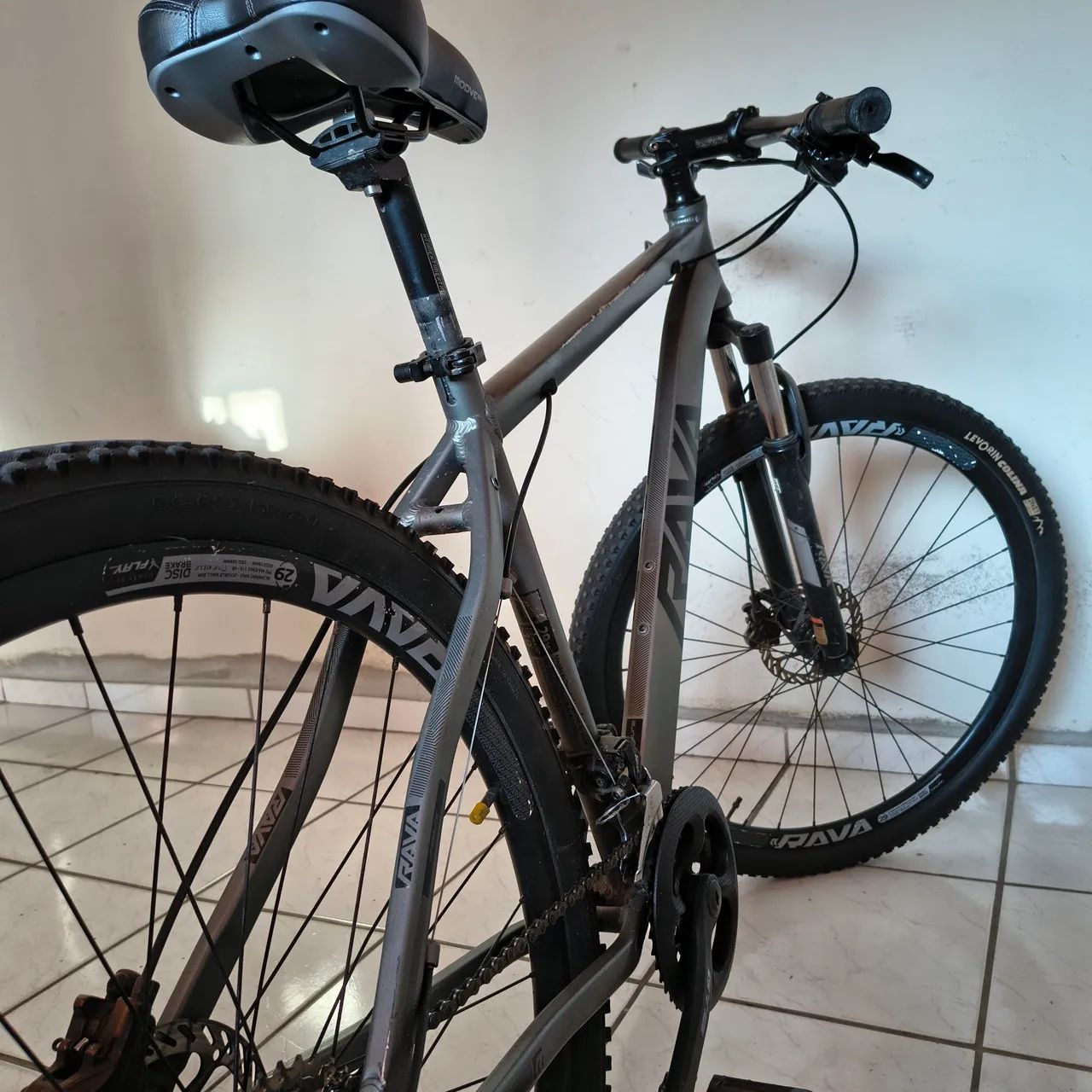 Bicicleta aro 29 excelente estado  - Foto 3