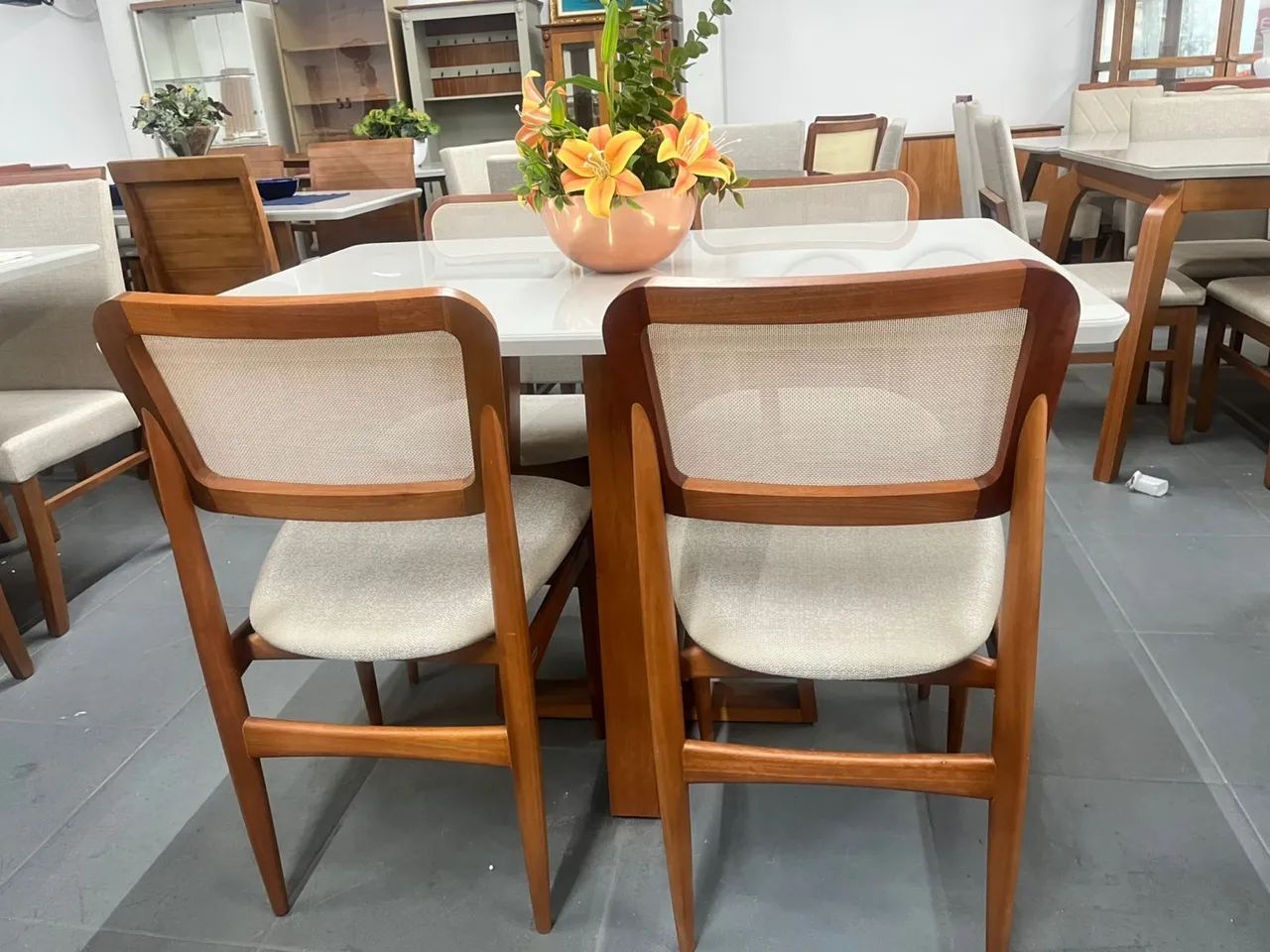 Mesa nova a pronta entrega 
