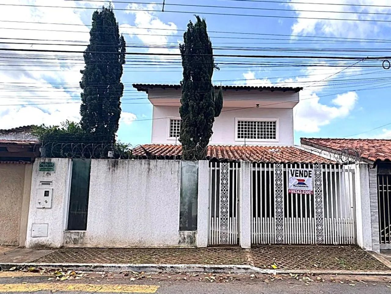 Vende-se Sobrado no Setor Vila Alvorada, 5 quartos, 2 suítes