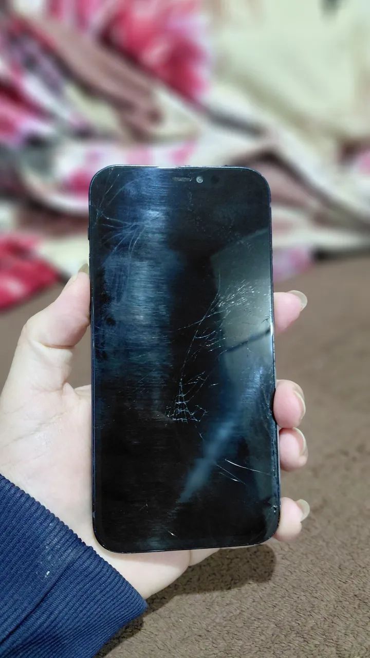 Iphone 12<br>Funcionando perfeitamente <br>Bateria 82% - Foto 4