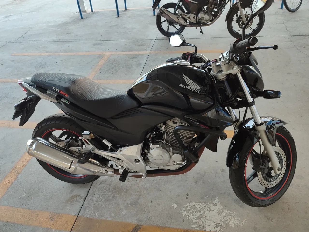 Vendo cb 300  - Foto 3