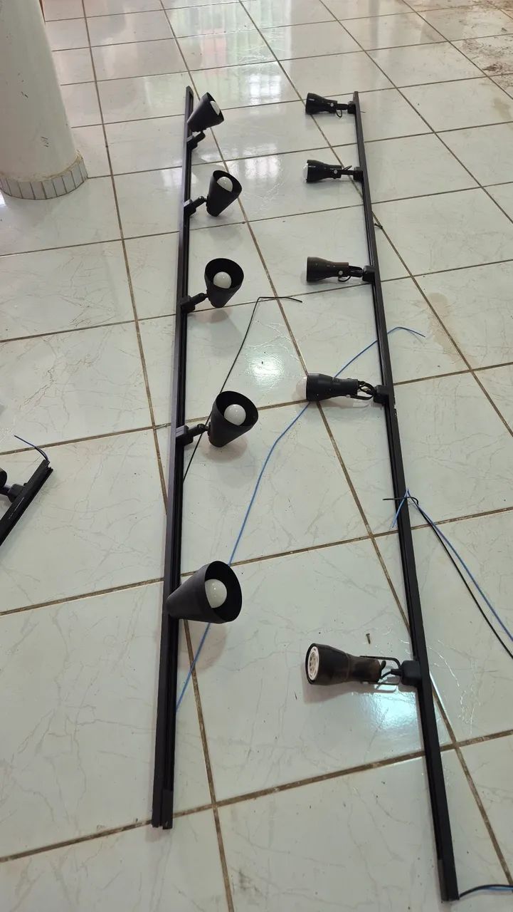 Trilhos de  lâmpada  - Foto 3