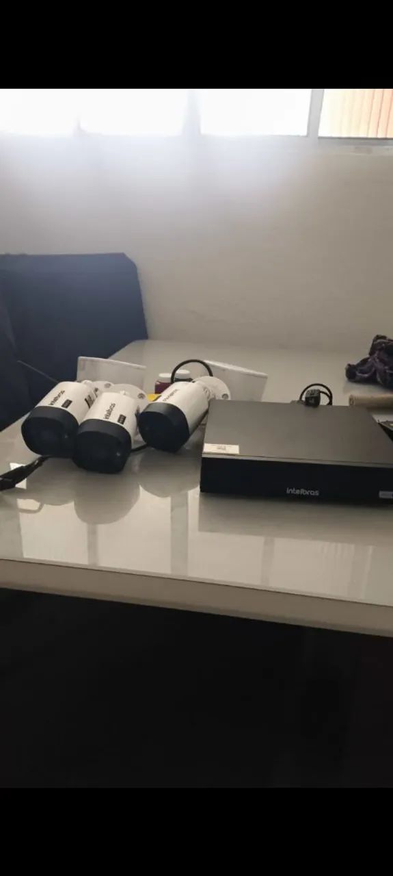 Kit com DVR 4 canais e 3 câmera bullet