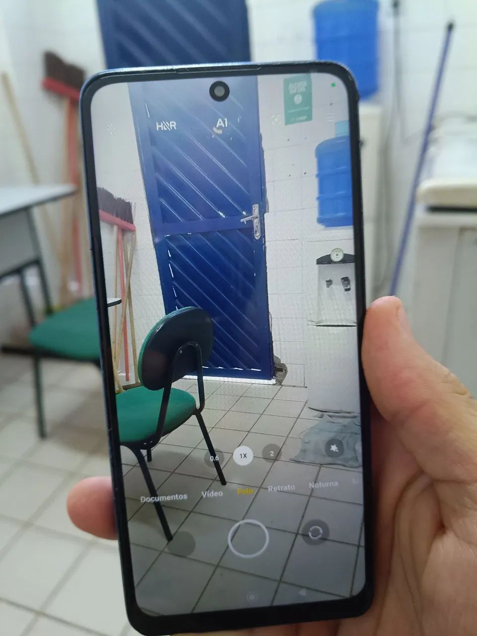 Celular quebra galho