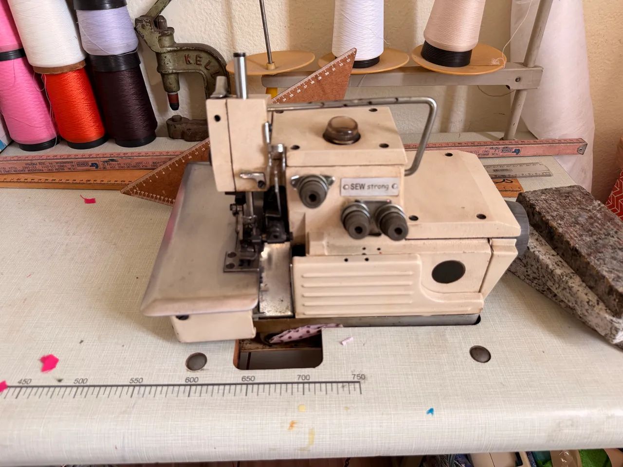 maquina overlock + linhas de varias cores  - Foto 4