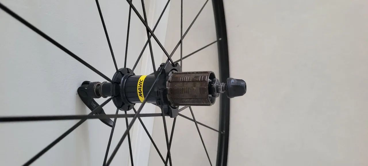 Roda traseira Mavic Aksium para speed - Foto 2