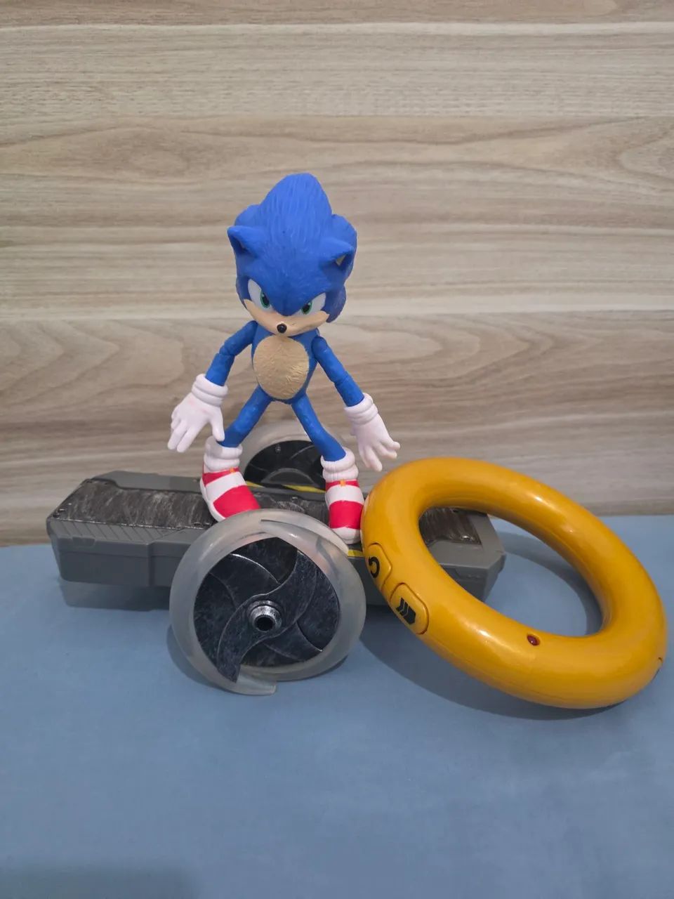 Sonic com controle remoto 