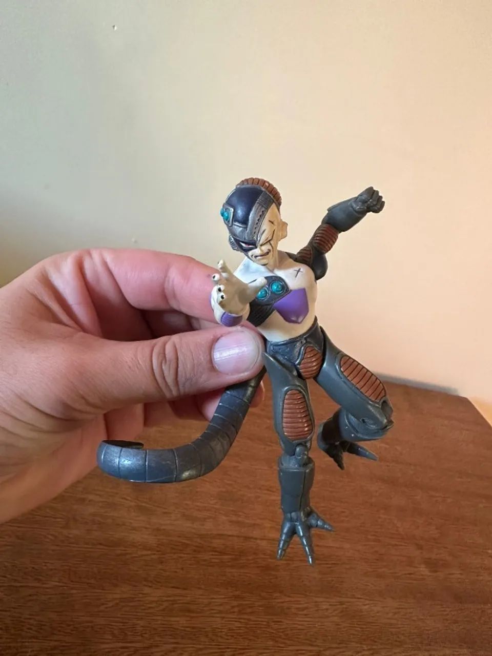 Boneco Dragon Ball Z Freeza Mecha Escala Figuarts Irwin Toys Jakks