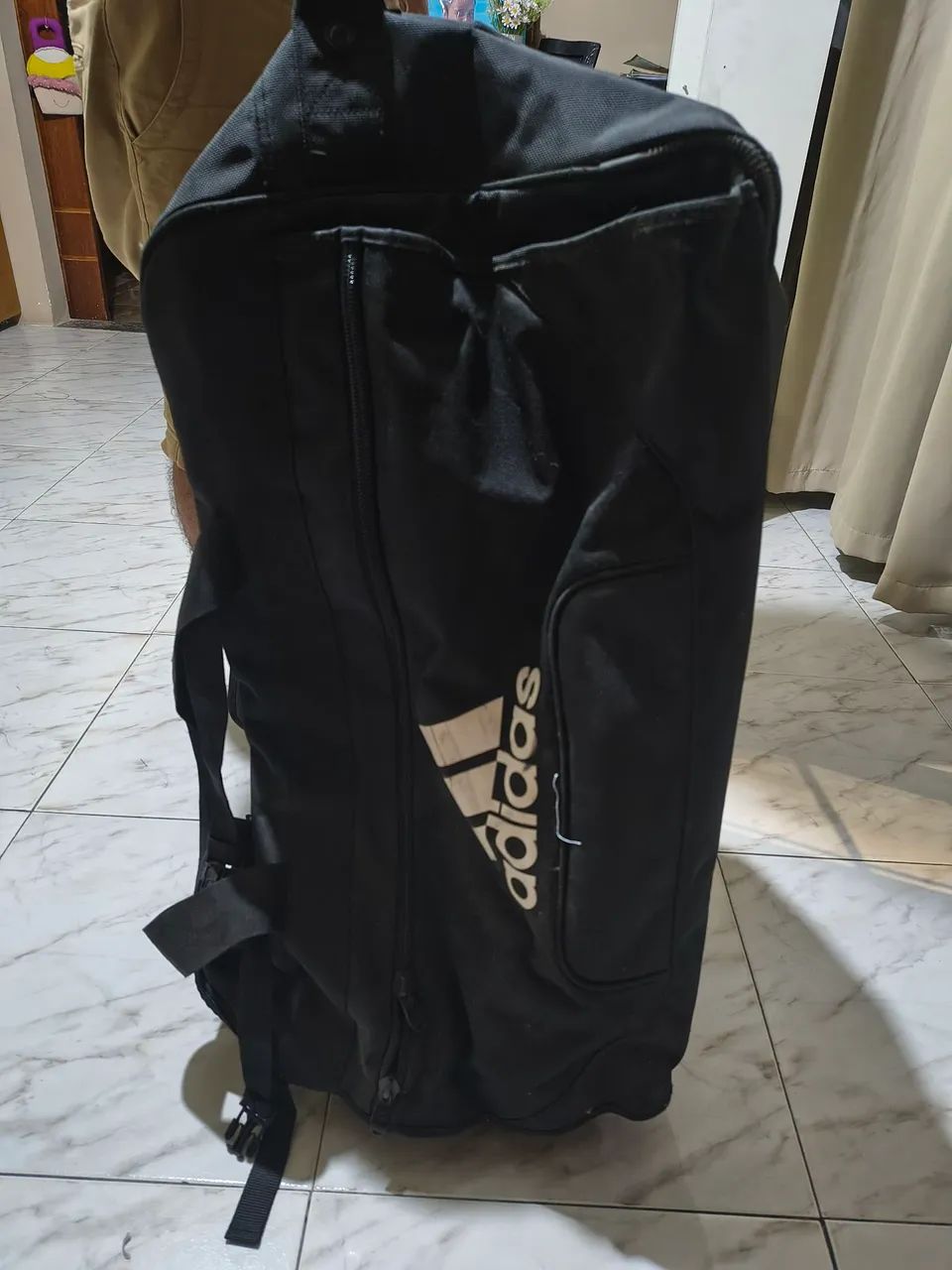 Mala Adidas de viagem com rodinhas. - Foto 4