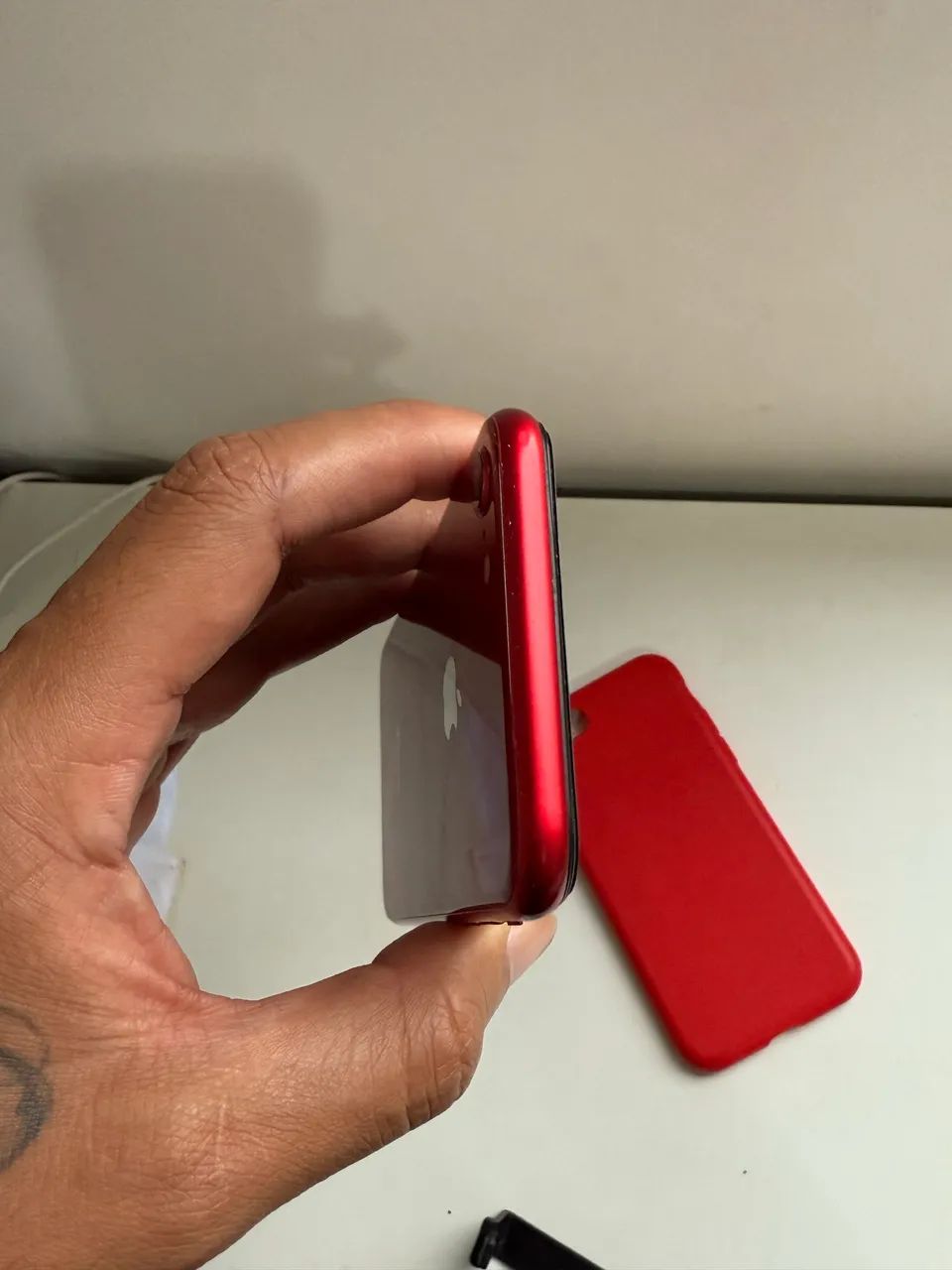 iphone8 赤　レッド　64GB iPhone 8 RED 64gb - Celulares e Smartphones - Asa Sul, Brasília