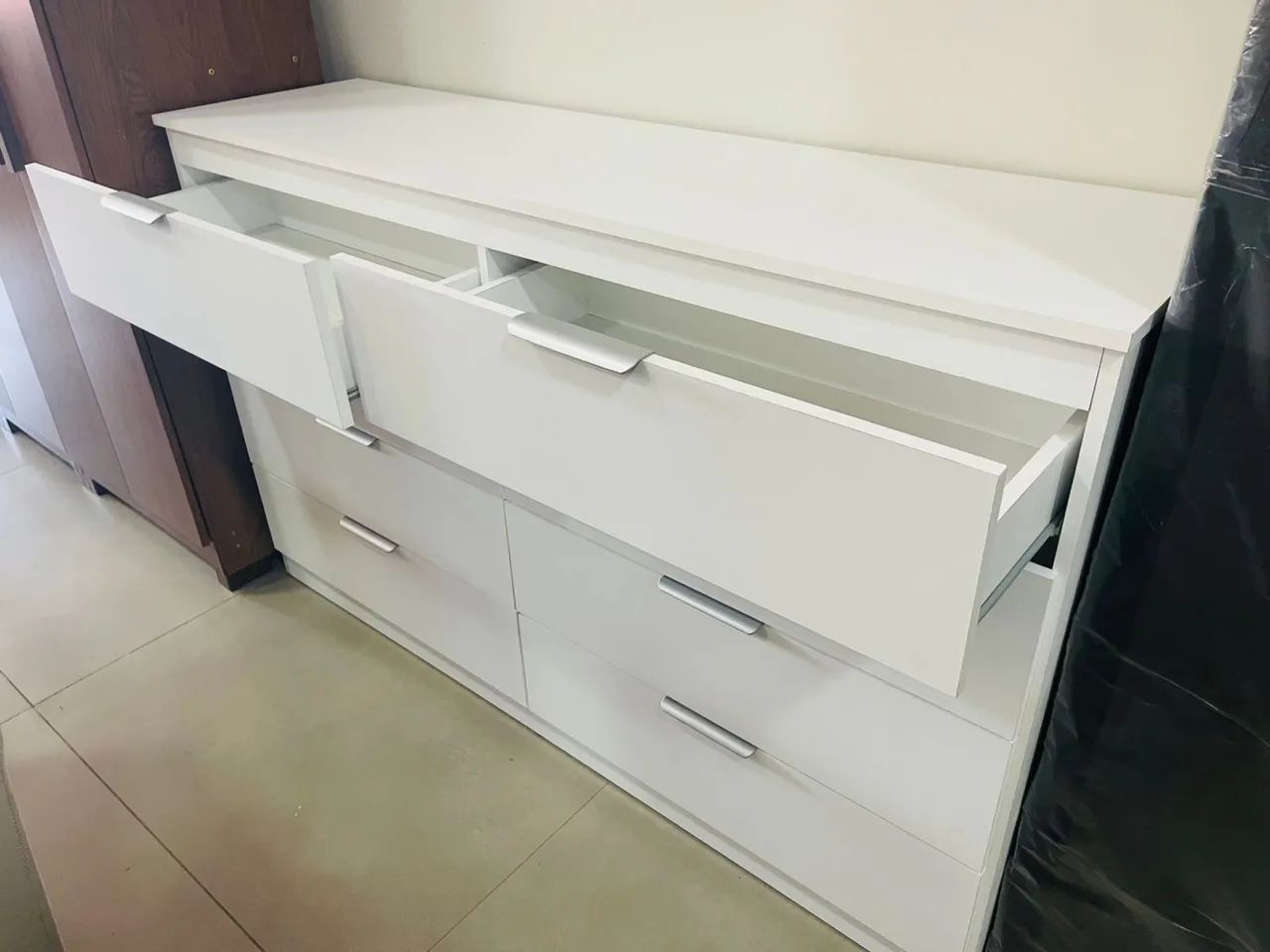 Cômoda nova 8 gavetas com Ótimo espaço? - Foto 5