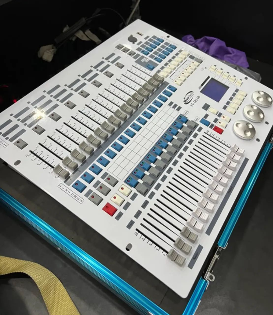 Mesa DMX 1024 com case / ST-1024B - Foto 2
