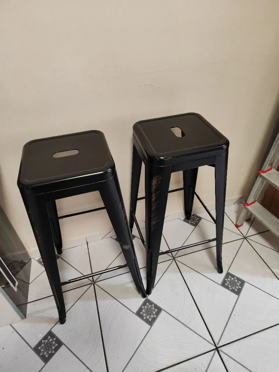 2 bancos altos de ferro preto 