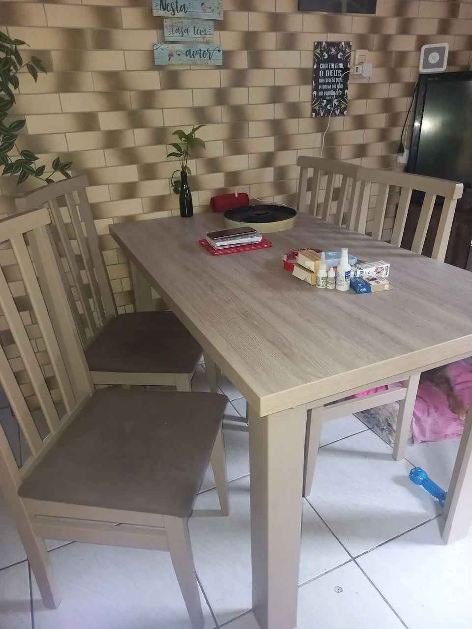 Mesa 4  com cadeiras - Foto 3