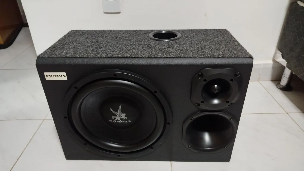 Caixa de som amplificada corzus