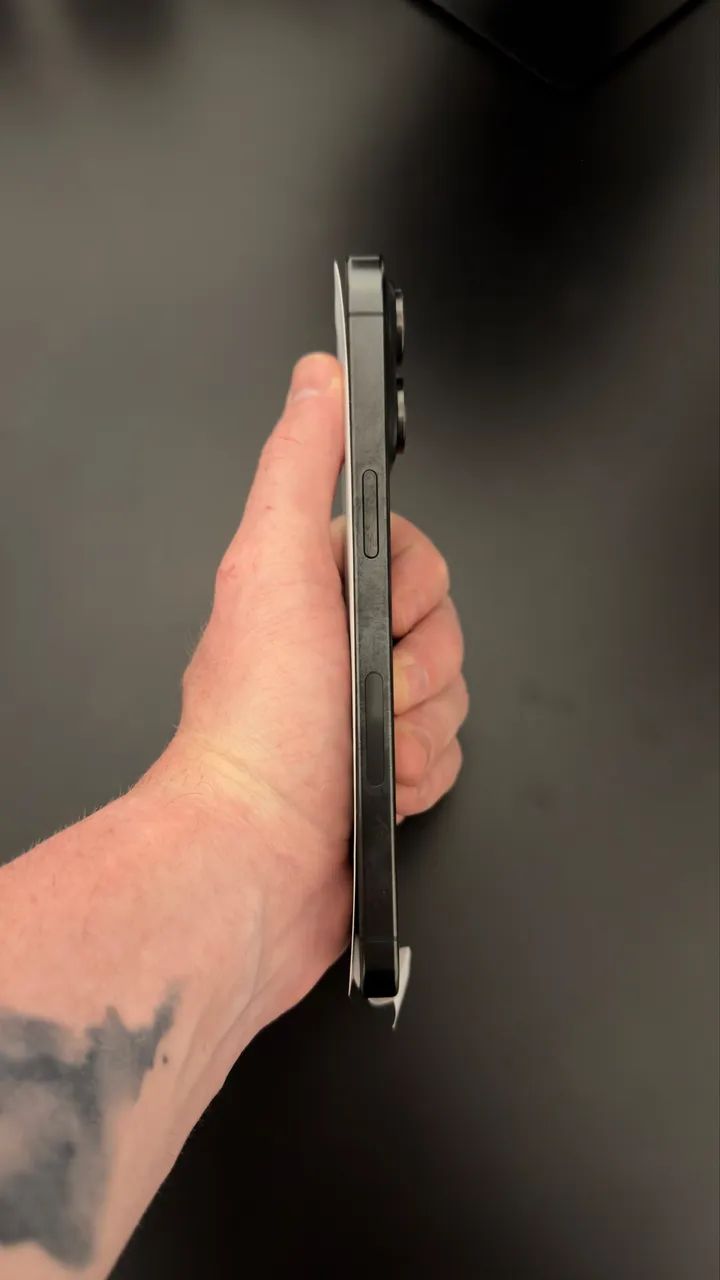 iPhone 15 Pro Max - 256gb - Titânio  - Foto 3