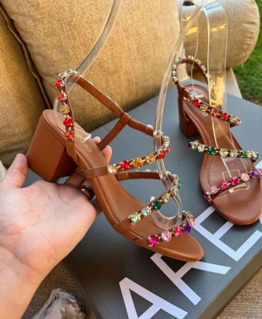 Sandália arezzo com pedras de strass  - Foto 2