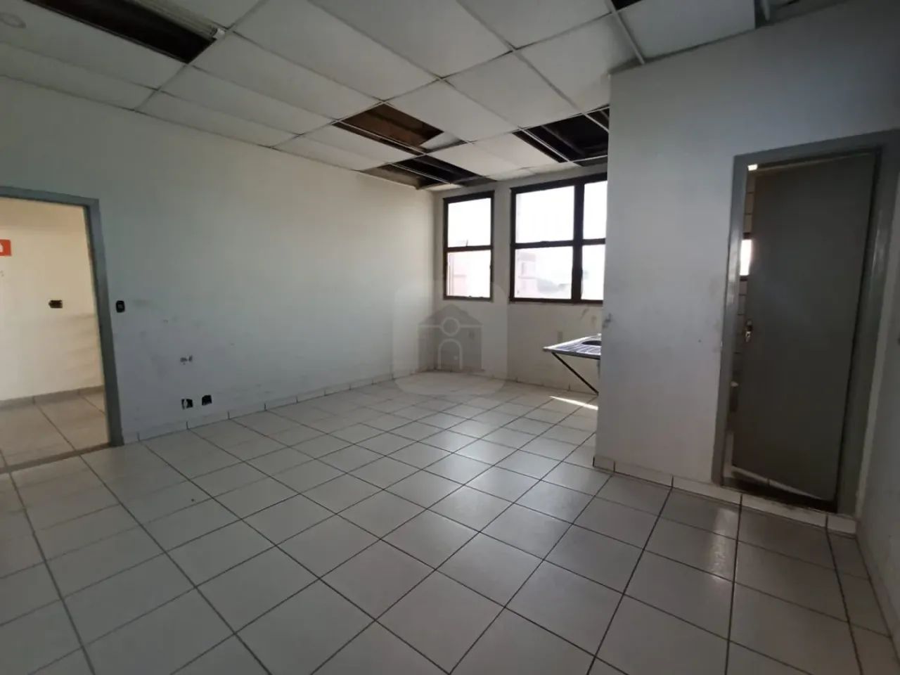 Prédio comercial para locação no bairro Nossa Senhora Aparecida - Foto 4
