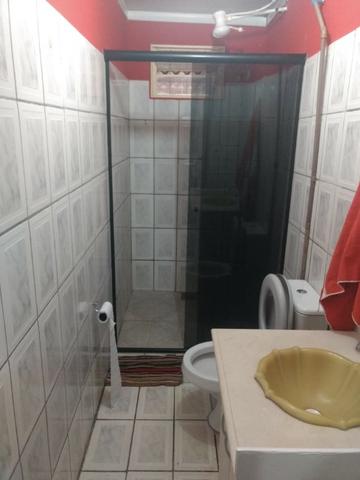Casa QR 518 Santa Maria, 2 qts, cerâmica, forrada em pvc, churrasqueira, floreira! - Foto 6