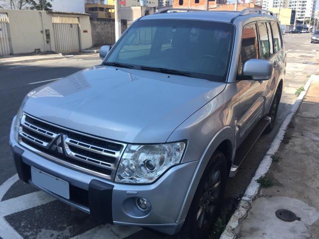 Pajero Full HPE 3.8 V6 Gasolina automática 4x4 com teto solar 7 lugares ano 2010