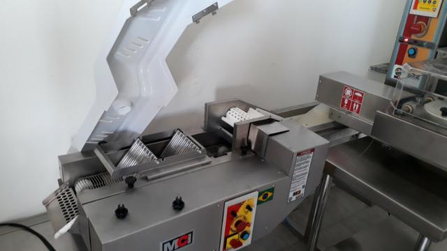 Formadora de Salgados MCI Robocop K1 com Empanadeira R1 - Foto 3