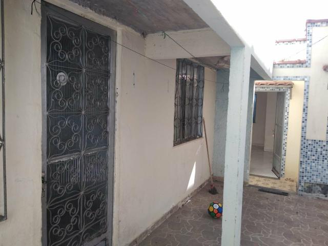 Vendo 02 casas de fundos aceita carta bancário 170mil sjm