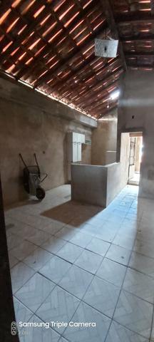 Aluga-se ou dende se uma casa 2/4 - Foto 3