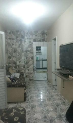 Vendo uma casa grande em plataforma primeiro andar com cobertura com vita para praia - Foto 2