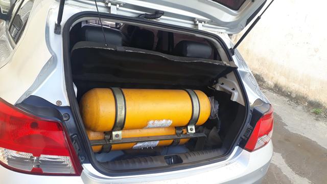 Onix 1.0 Flex 2014 completo 60km (GNV) muito conservado - Foto 6