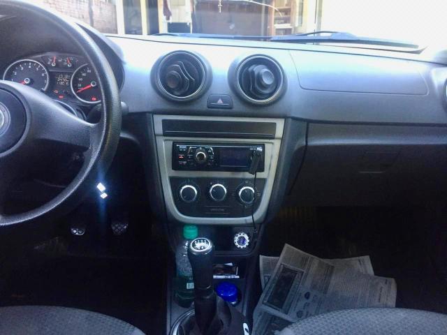 Gol 1.6 Vermelho