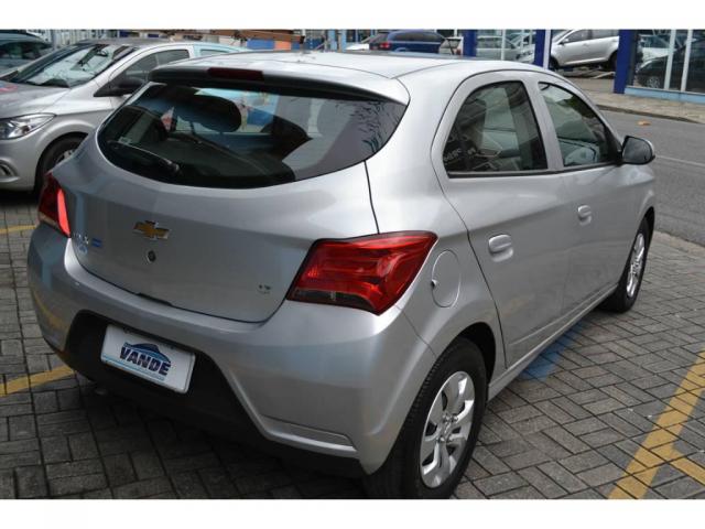 Chevrolet Onix HATCH LT 1.0 8V FlexPower 5p Mec. - Foto 3