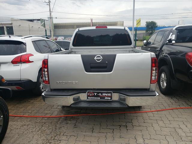 Nissan frontier 4x4 baixo km - Foto 3