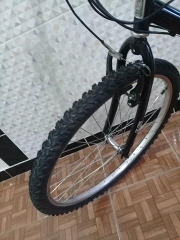 Bike Cairu Flash aro 26 c/marchas - Foto 2