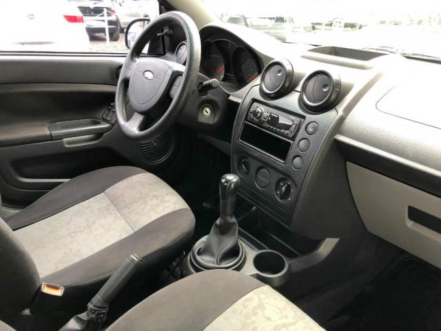 Ford Fiesta Sedan 1.0 FLEX - Foto 8