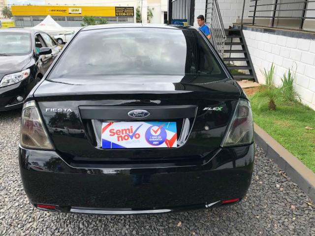 Ford Fiesta Sedan 1.0 FLEX - Foto 4