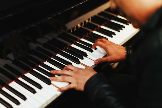 Curso violino, violao e teclado - Foto 2