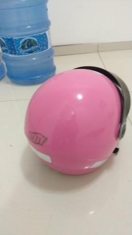 Vendo Capacete Rosa muito novo - Foto 2