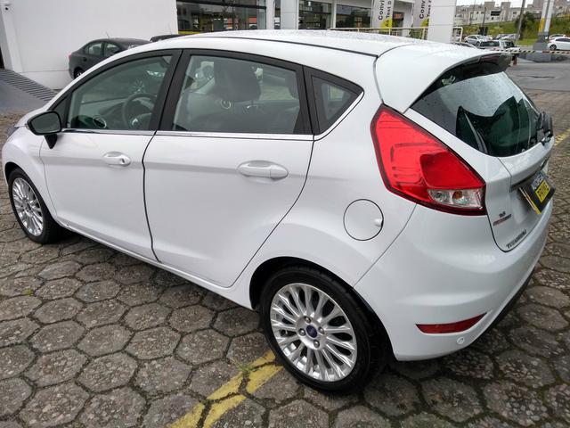 New Fiesta Hatch 1.6 Titanium Automático - Foto 4
