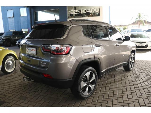 Jeep Compass LONGITUDE 2.0 4X4 - Foto 3