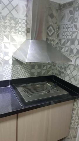 (Thamir) Apartamento 2 dormitórios 150 metros da praia, no bairro da Guilhermina - Foto 8