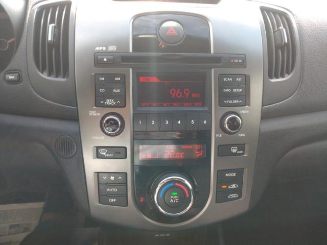 KIA Cerato EX3 1.6 AT - 2011/2012 - Foto 6
